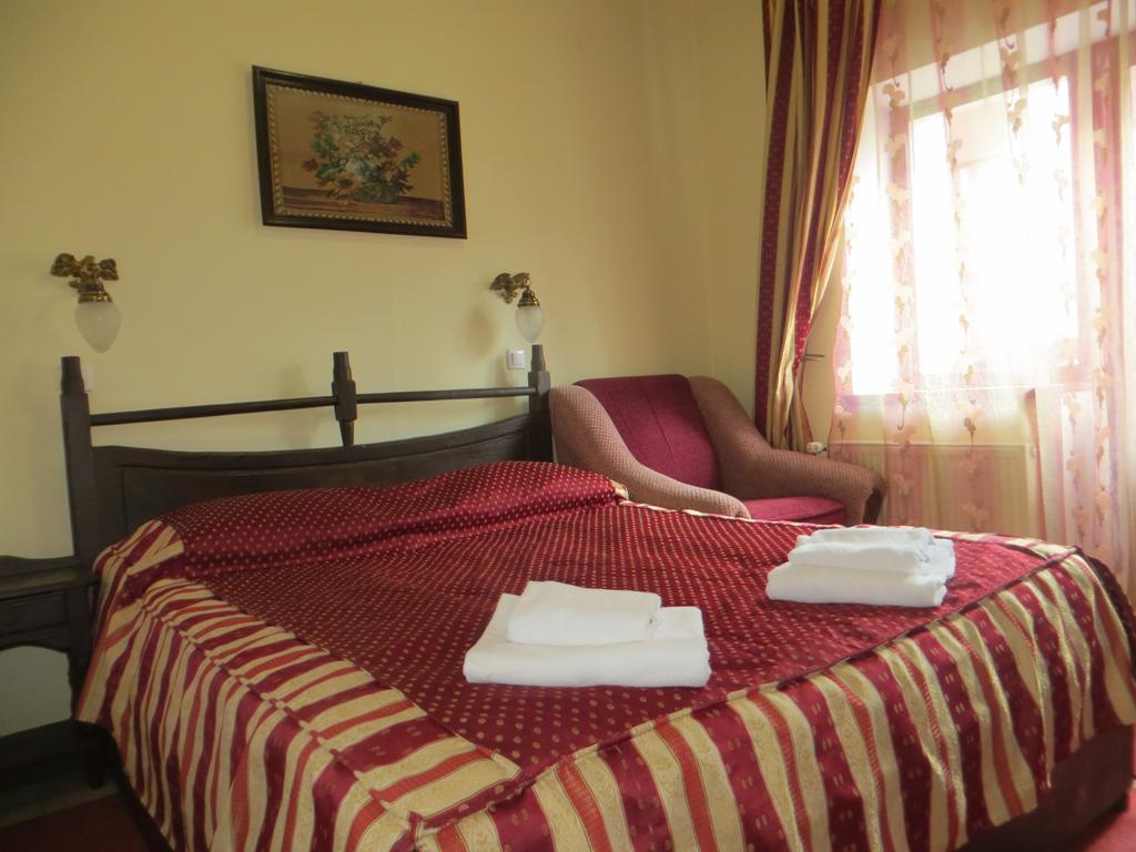Hotel 100 Metriv Vid Vytyagu Bukovel Habitación foto